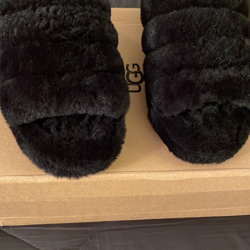 Ugg women’s black fluff yeah slides
